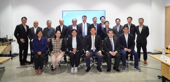 Steering Committee members and secretariat